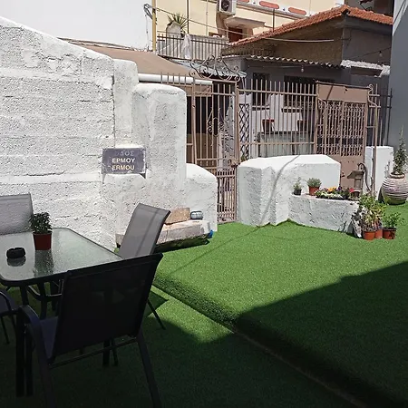 Apartmán Elli On Ermou 246 *